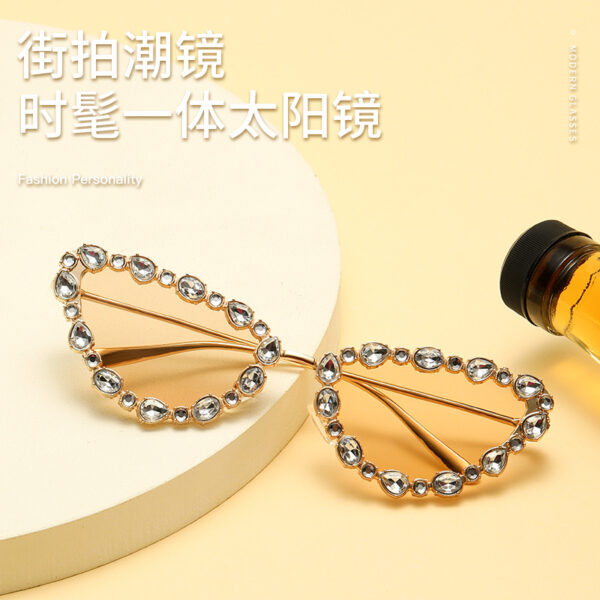 O1CN01DmjFQP1RszXbqDUIc_2216245662168-0-cib Wholesale Diamond Small Frame PC Sunglasses