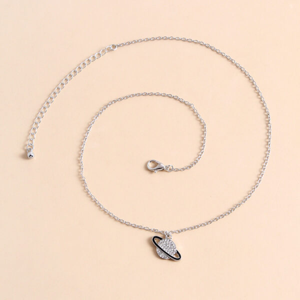 O1CN01Duir9h20yUnvM3e3p_4103126918-0-cib Wholesale Zinc Alloy Saturn Diamond Pendant Necklace