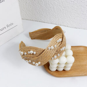 Khaki straw mat beaded