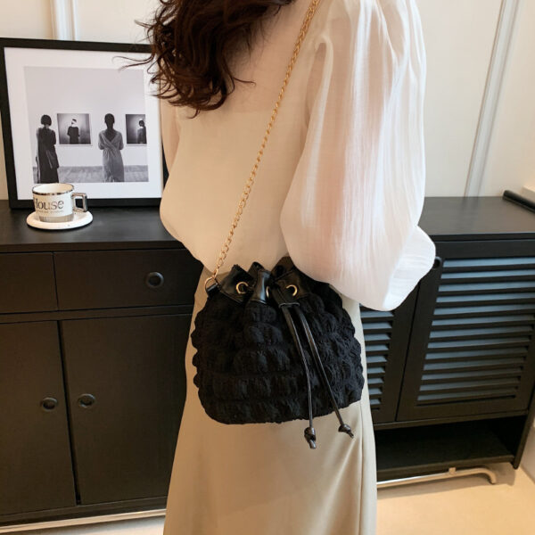 O1CN01ECJaqD2IzYqNNQOFf_2215643339357-0-cib Wholesale Pleated Chain Single Shoulder Cloth Bags