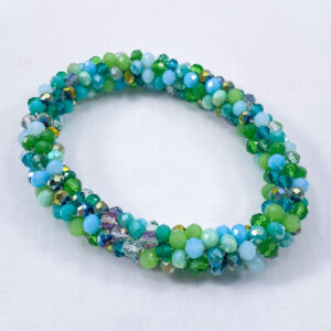 E39 flower color green