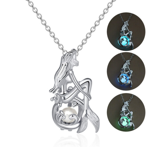 Wholesale Alloy Luminous Hollow Necklaces