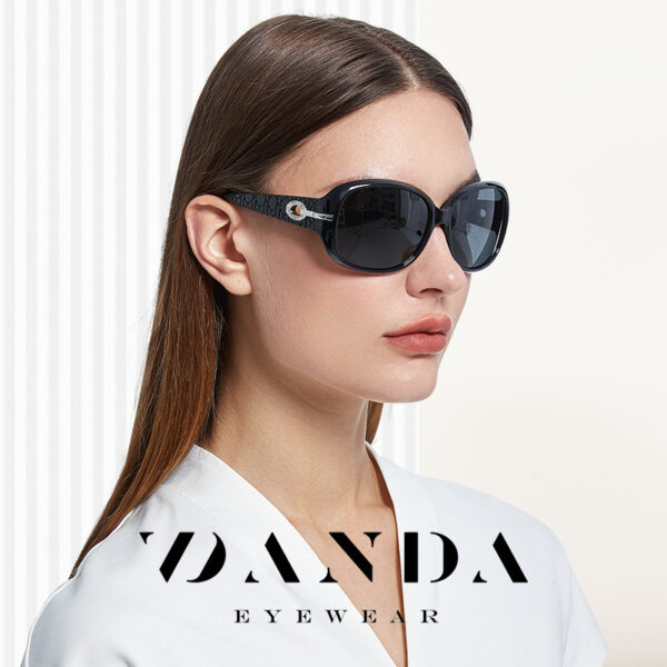 Wholesale Classic Large Frame Polarized PC Sunglasses