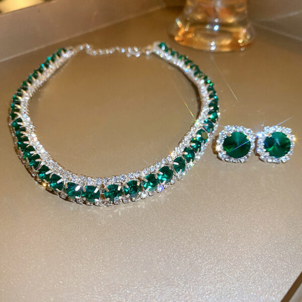 O1CN01ErNeaK1RiSSXF2bUj_3494832145-0-cib Wholesale Diamond Emerald Square Earrings and Necklace Set