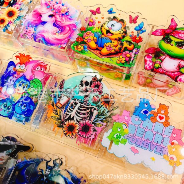O1CN01F48aPD1eFgejuVyvL_2214294593842-0-cib Wholesale 10cm Popular Creative Cartoon DIY Acrylic Pen Holder OLY Exclusive