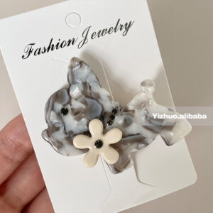 Grey Dou Dog Duck Clip (5cm)