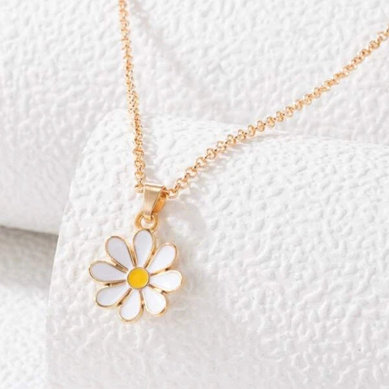 Wholesale White ip Flower Alloy Necklaces