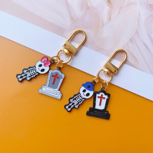 O1CN01FWjUWQ1cel0Wfj4Dc__2213949013626-0-cib Wholesale Halloween Tombstone Skeleton Zombie Alloy Keychain