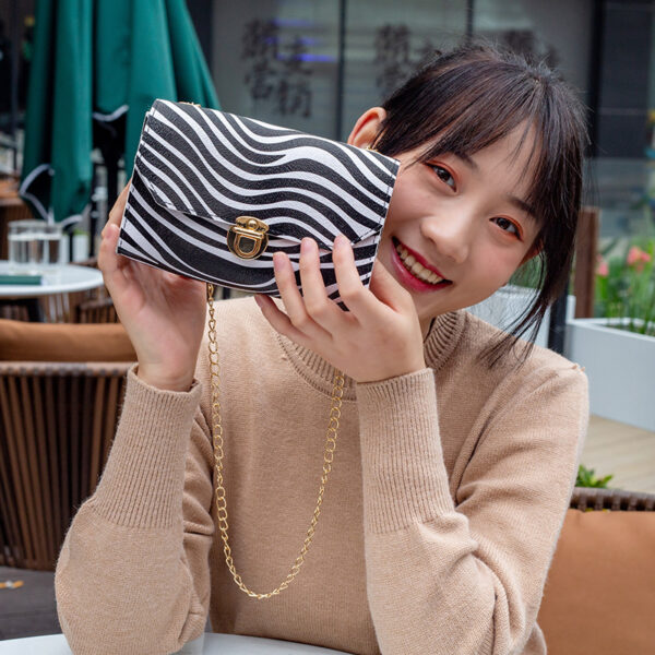 O1CN01FaBgXV1uTS6URF8Fj_2209537546038-0-cib Wholesale PU Leopard Patterned Snake Patterned Small Square Bag Single Shoulder Crossbody Bag