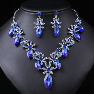Wholesale Vintage Crystal Alloy Long Necklace Earrings Set