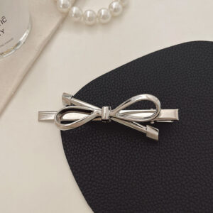 bow hairpin