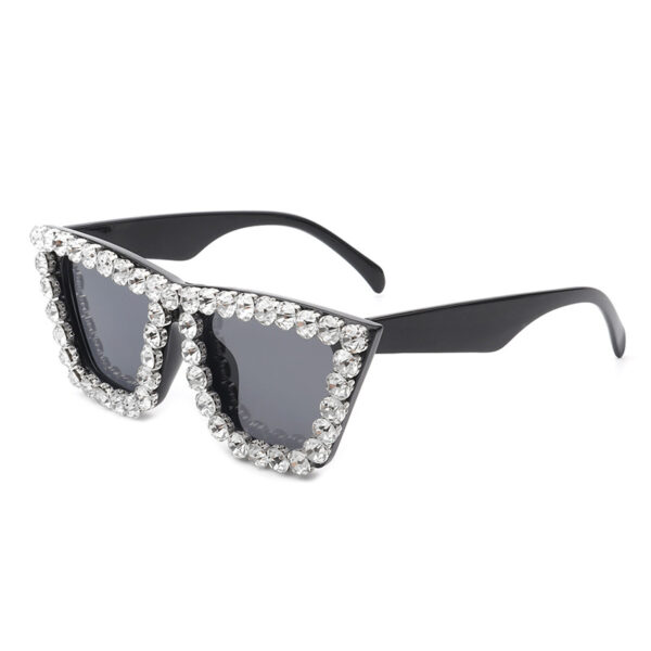 O1CN01GADuJl28XwdwQiYUA_3914117943-0-cib Wholesale Rhinestone Box PC Sunglasses