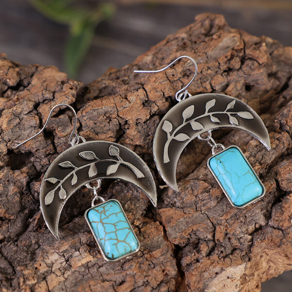 O1CN01GVxaQH1qyMWdWAtkt_2206372095564-0-cib Wholesale National Style Vintage Green Chalcedony Alloy Earrings