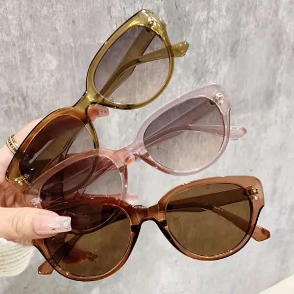 Wholesale Retro Cat Eye Sunglasses