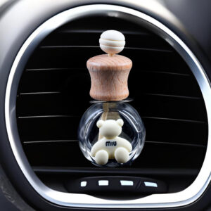 White M Bear round perfume bottle (without perfume)