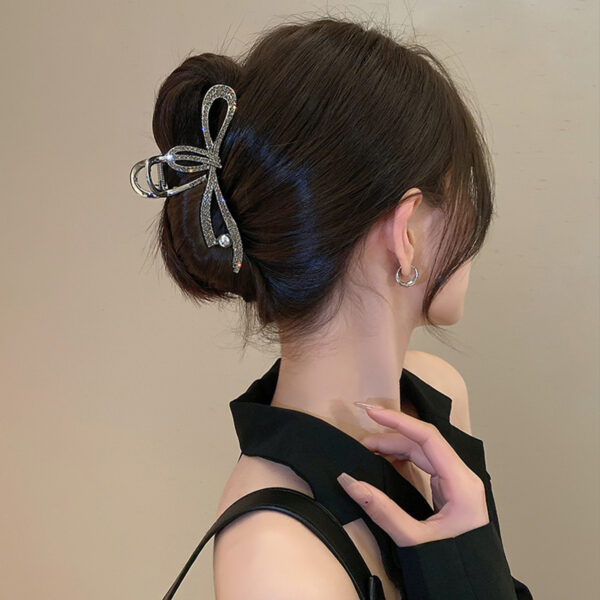 O1CN01HAAVR027v1EECAeZA_2208444937858-0-cib Wholesale Gothic Style Flower Full Branch Simple Metal Grabber