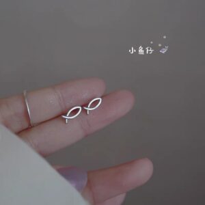 Hollow out small fish [silver]]