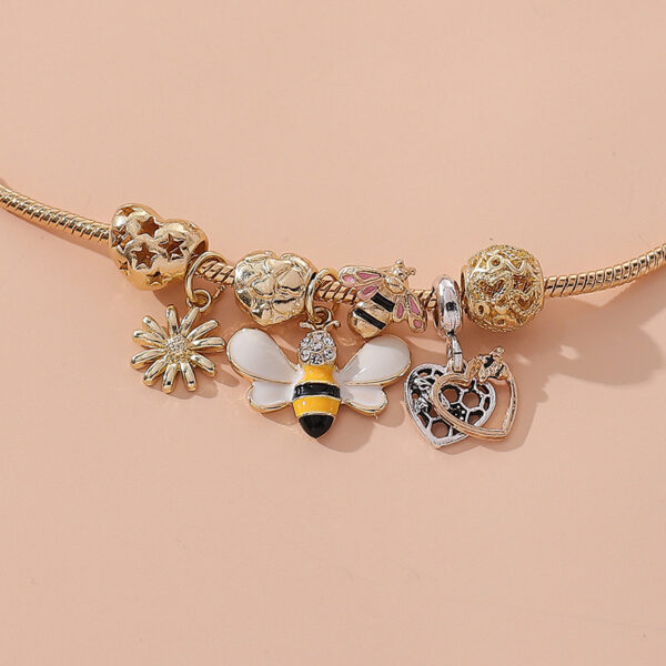 Wholesale Bee Pendant DIY Handmade Beaded Bracelet