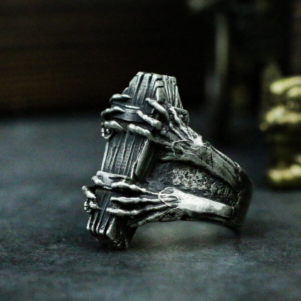 O1CN01HKWk1v1de820Qa1S2_2249443760-0-cib Wholesale Alloy Coffin Ghost Claw Vampire Ring