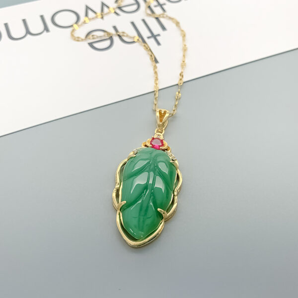 O1CN01HPXx6S1xajKdOG2jU_2213206166460-0-cib Wholesale of Green Imitation Chalcedony Stainless Steel Necklaces