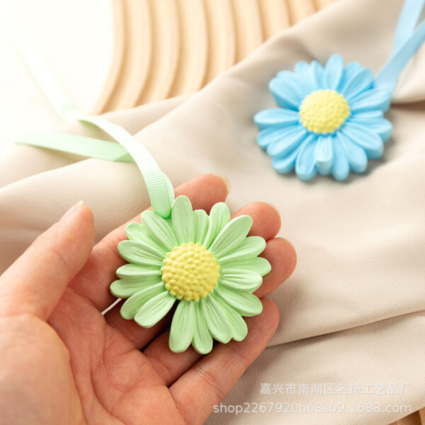 O1CN01HRezlz1f6M92SM0Zu_2211670133957-0-cib Wholesale Fireless Aromatherapy Diffuser Solid Gypsum Car Pendant Fragrance Tablets