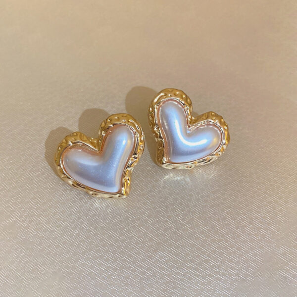Wholesale Valentine's Day Silver Needle Fold Heart Pearl Earrings