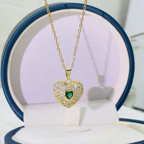 Wholesale Golden Love Micropaved Green Zirconia Titanium Steel Necklace Clavicle Chain