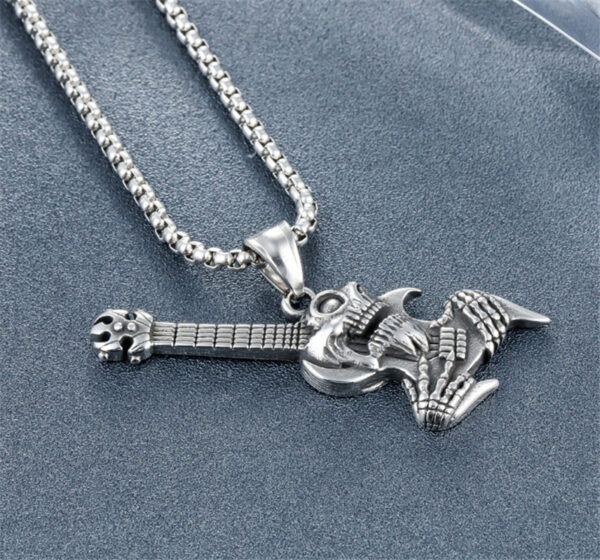 O1CN01HuXzTh1jaon69qp54_2200790754565-0-cib Wholesale Punk Goth Skull Men's Titanium Steel Stainless Steel Necklace