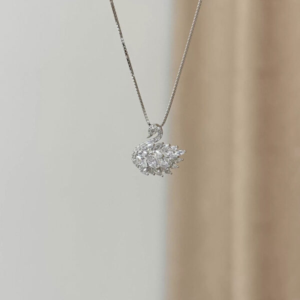 O1CN01ICVpIJ1PKz9ddKrip_2214309291823-0-cib Wholesale Ombre Swan Copper Necklaces