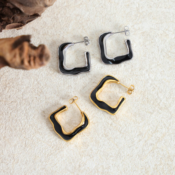 Wholesale Retro Geometric Curved Black Gold Plated Earrings