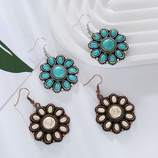 Wholesale Retro Ethnic Style Alloy Inlaid White Turquoise Round Earrings