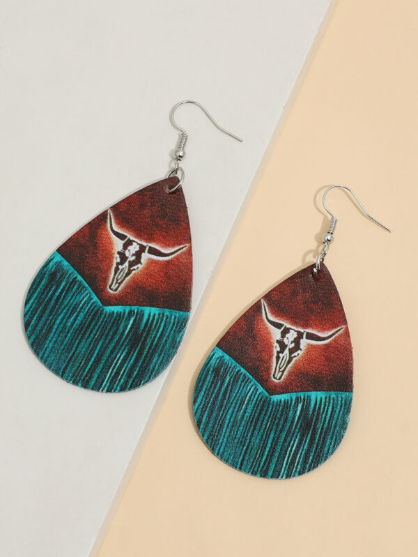 O1CN01IPolLk1qyMbiv28Zl_2206372095564-0-cib Wholesale Western Style Retro Water Drop Shaped Tassel Cow Head Earrings