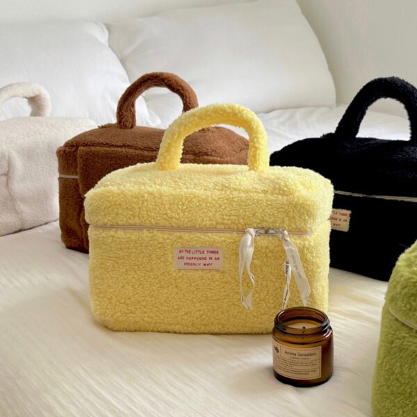 Wholesale Plush Makeup Bags, Wash Bags, Large Capacity Portable Travel Storage Bags