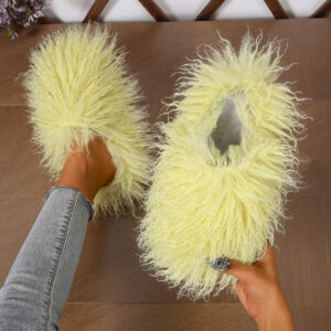 Pale yellow / 40-41 (US code 6.5-7)