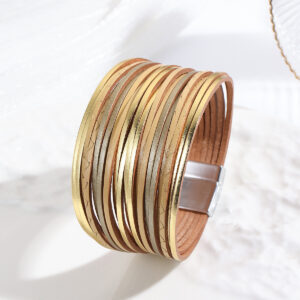 Indentation bright gold khaki