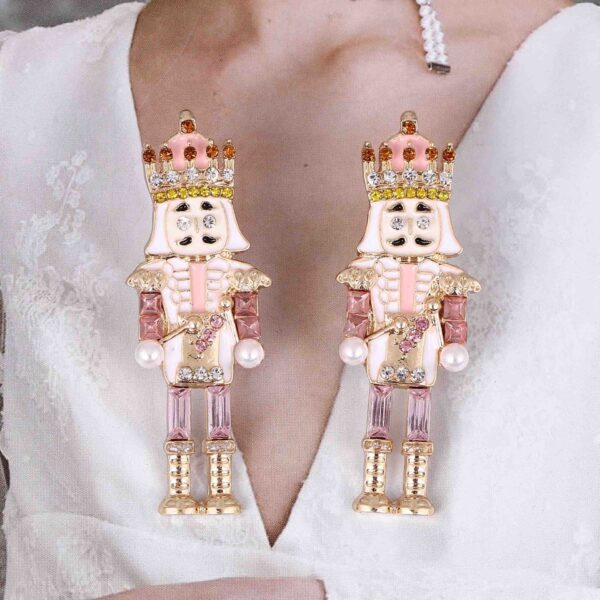 Wholesale Alloy Diamond Drip Oil Soldier Creative Earrings