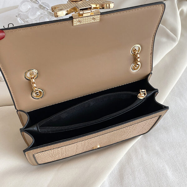 Wholesale The New Fashion Trend Retro Chain Crossbody Small Square Bag Is Foreign and High-end
