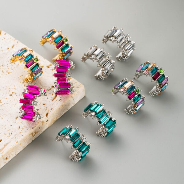 Wholesale Fashion Diamond Simple C Shape Alloy Earrings