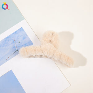 Plush solid color gripper-beige / Qiyue factory direct sales
