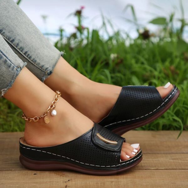 Wholesale Thick Sole Hollow Open Toe Stitched Wedge Sandals