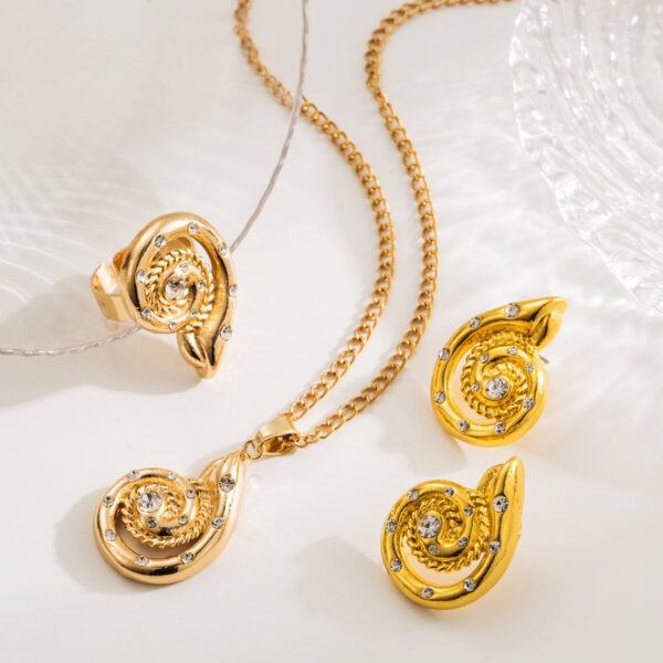 Wholesale Fashion Retro Casual Conch Diamond Earrings