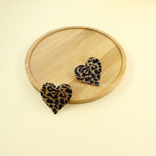 Wholesale Heart Shaped Leopard Print Zebra Print Cow Print Earrings Acrylic