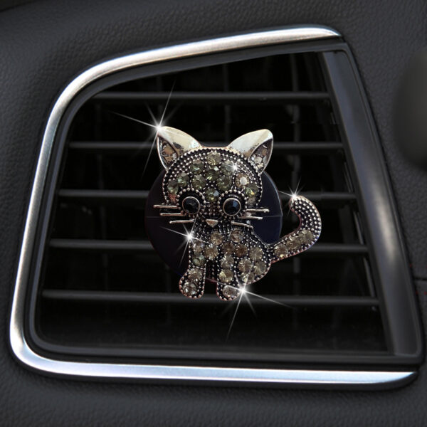 O1CN01JElyzJ1aa3YvsA8il_2950503345-0-cib Wholesale Kitty Car Perfume Clip Decoration