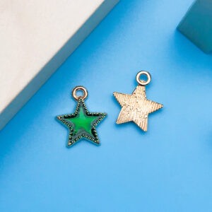 1 dripping green pentagonal star 15x17mm-13542-0.5g