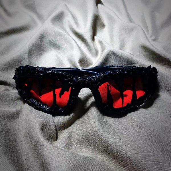 Wholesale Steampunk Fashion Trendy Personality Small Frame Shark Teeth Drop Gel Sunglasses