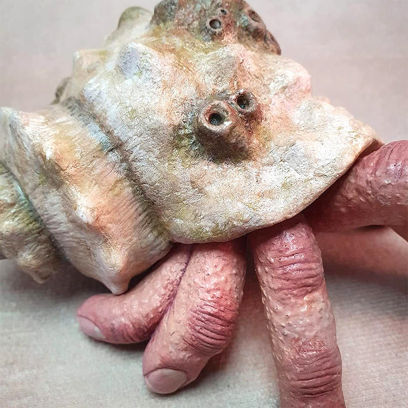 Wholesale Finger Parasitic Crab Resin Ornaments