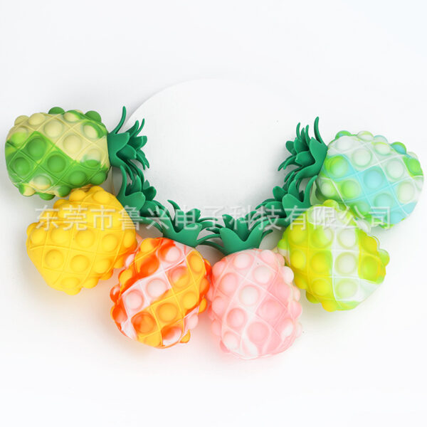O1CN01JdHpRV2GvmELl4SS3_2207826609078-0-cib Wholesale Silicone Pineapple Decompression TOY