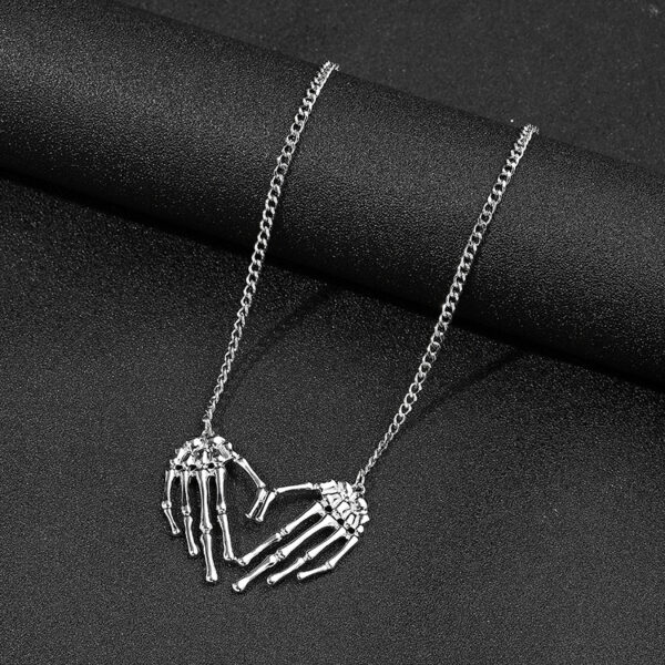 O1CN01Ji5AFo1Xx0fYe760D_2208407172989-0-cib Wholesale Gothic Skeleton Hand Men's Pendant Alloy Necklace