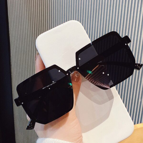 O1CN01JqXuvs1PLtZoJ167W_2209728071825-0-cib Wholesale UV Protection Square Frame PC Sunglasses