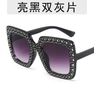 Figure / Bright Black double Gray